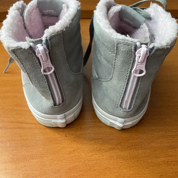 Vans warm Sherpa lined sneakers missy size 6 women’s 7 - Picture 4 of 6